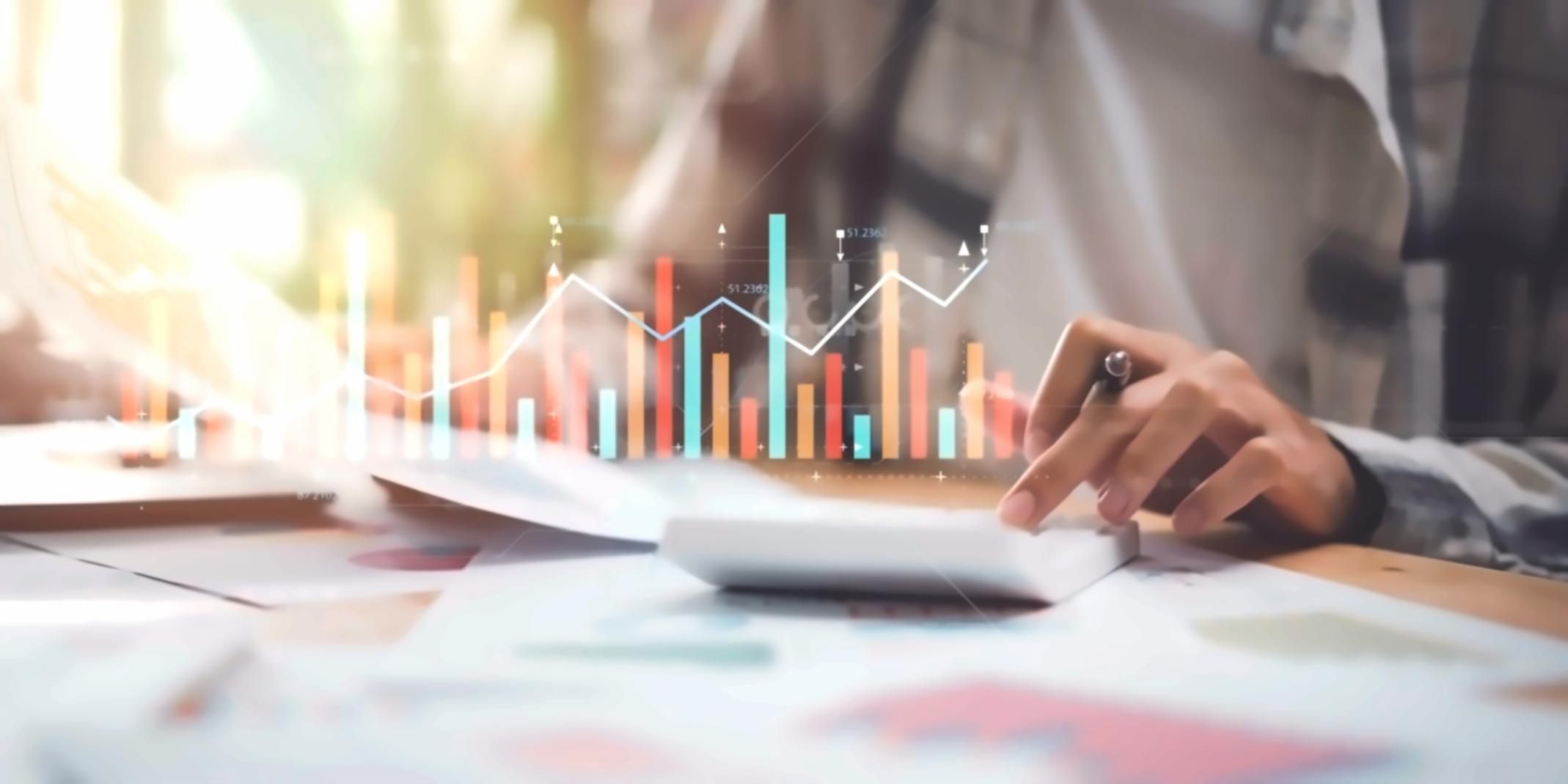 Kursteilnehmer analysiert mobile SEO-Daten am Laptop