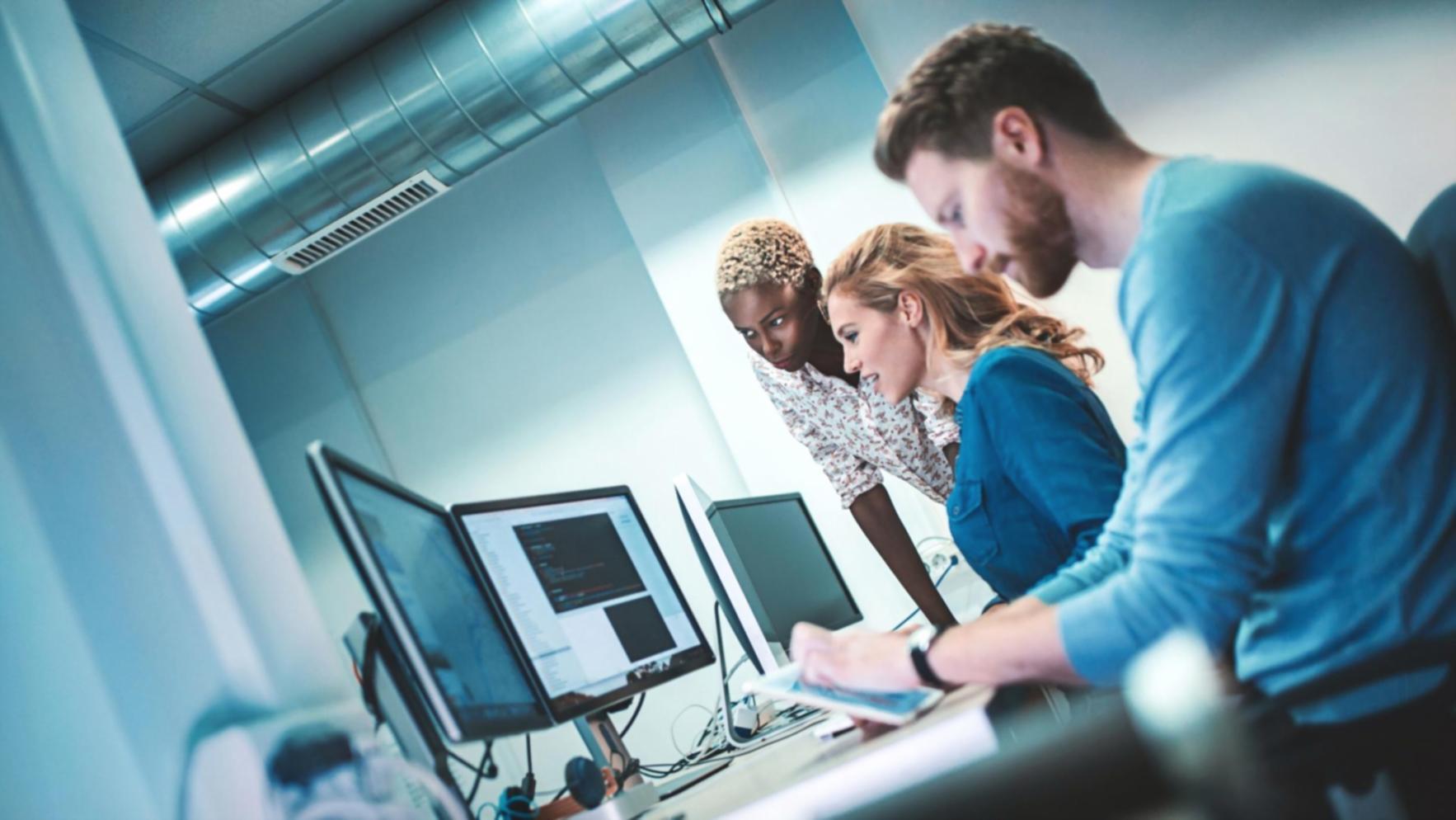 Online-Kurs zur mobilen Suchmaschinenoptimierung – Lernmaterial auf einem Tablet